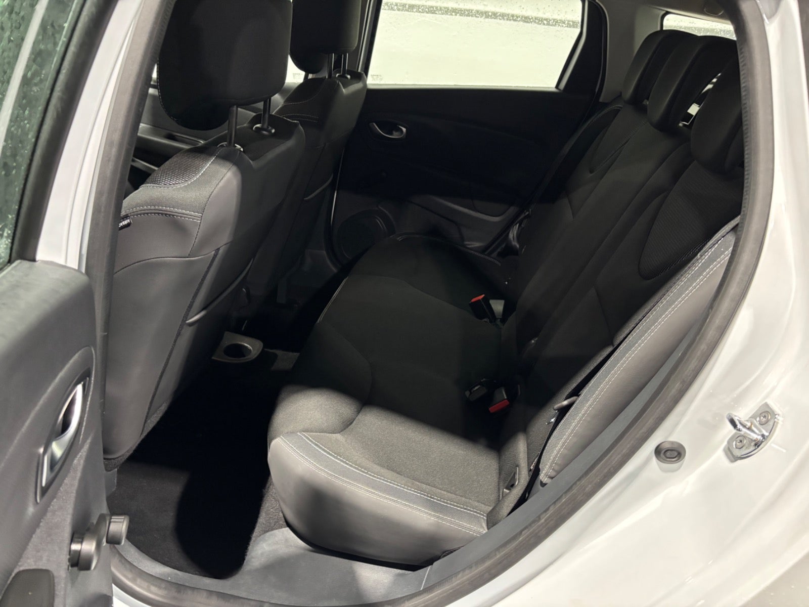 Renault Clio IV 16V Zen Sport Tourer