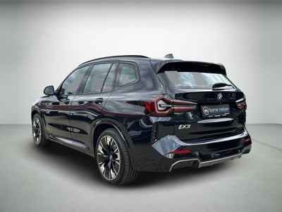 BMW iX3 Charged M-Sport billede 1