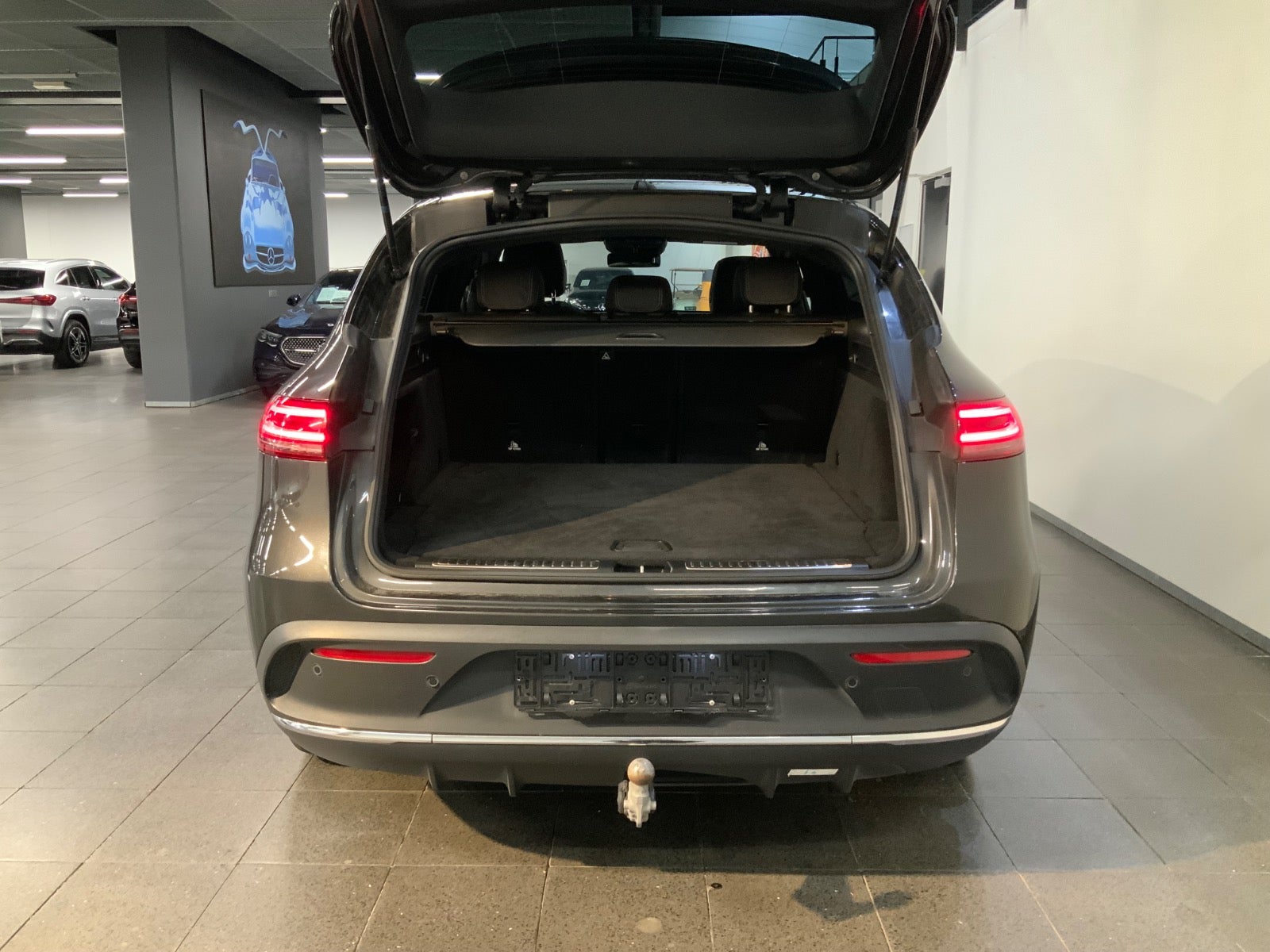 Mercedes-Benz EQC 400 (6/8)