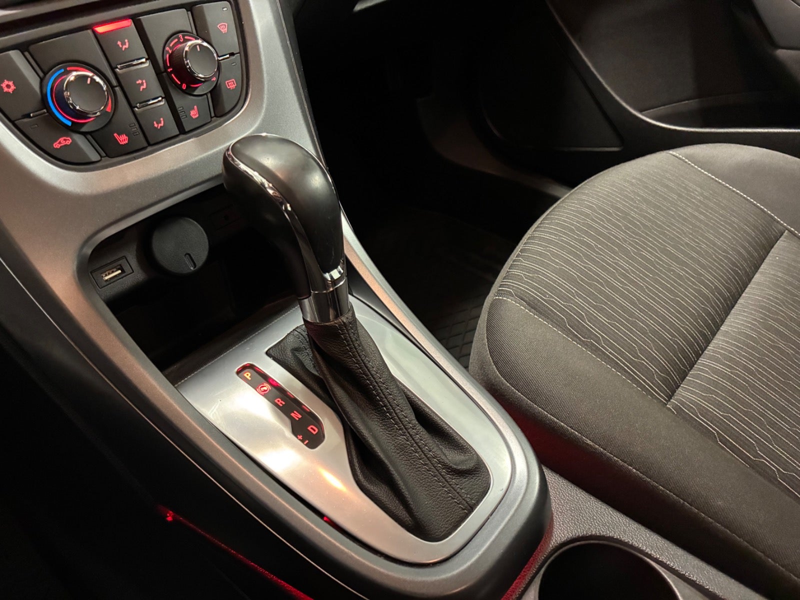 Billede af Opel Astra 1,4 T 140 Enjoy Sports Tourer aut.