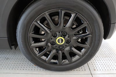 MINI Cooper SE Classic Trim