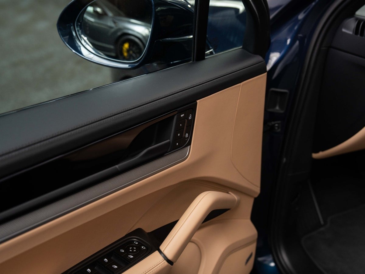 Gallery image 10 of 18