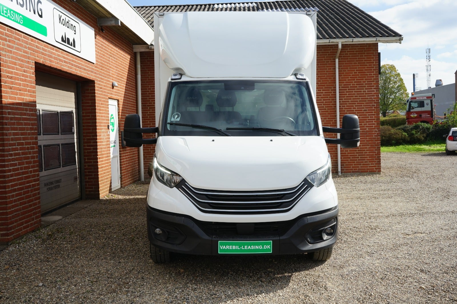 Billede af Iveco Daily 3,0 35S18 4100mm Box m/lift AG8