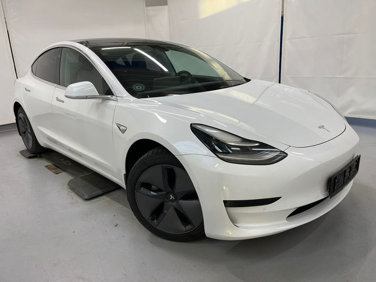 Tesla Model 3 Standard Range+ RWD