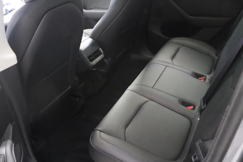 Tesla Model Y Performance AWD