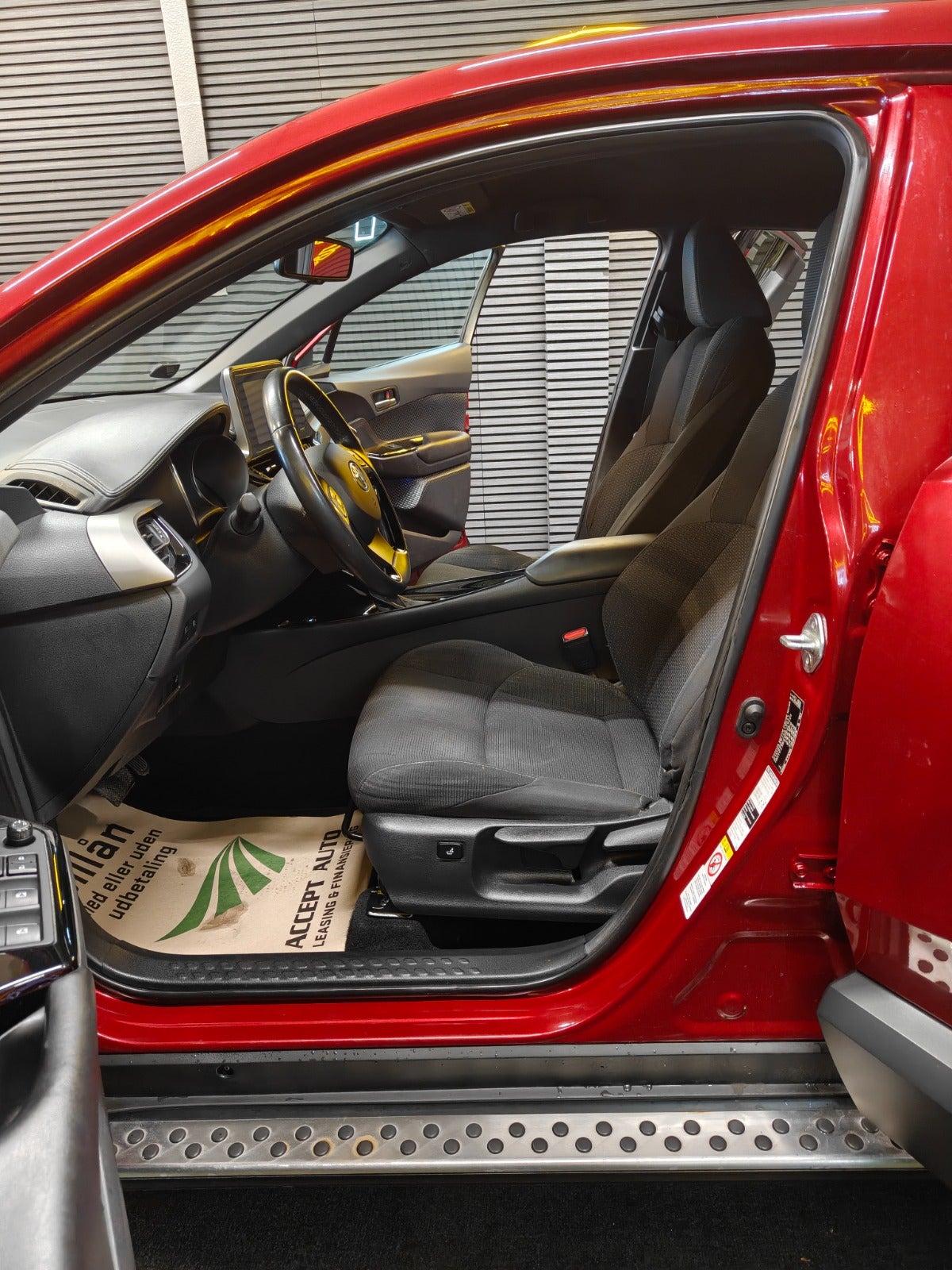 Billede af Toyota C-HR 1,8 Hybrid C-LUB CVT