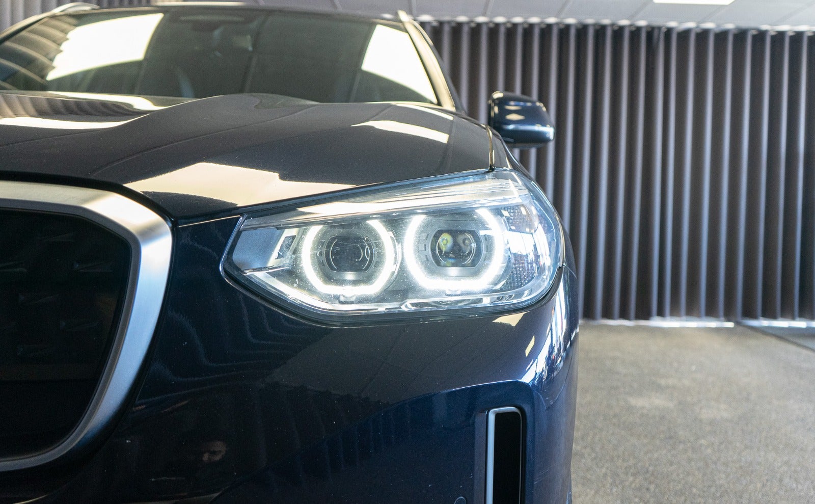 Billede af BMW iX3  Charged