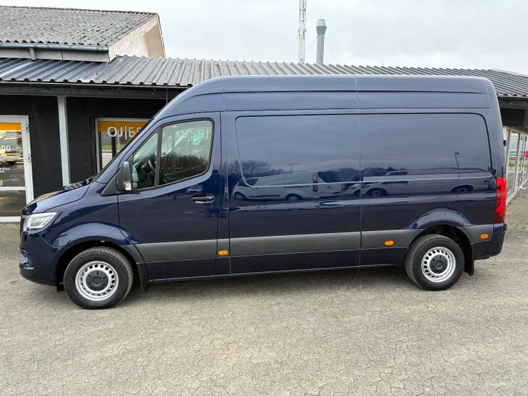 Mercedes Sprinter 215 CDi A2 Kassevogn aut. FWD