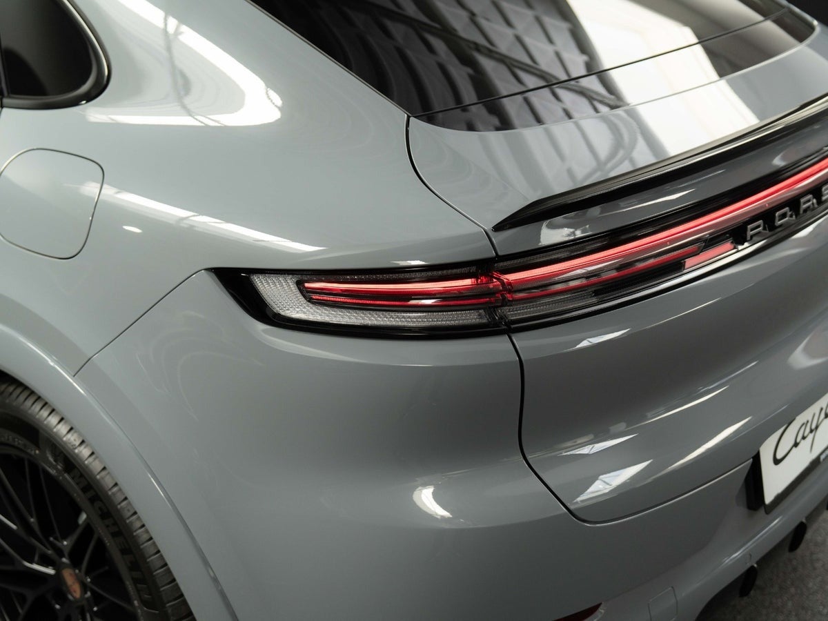 Gallery image 5 of 18