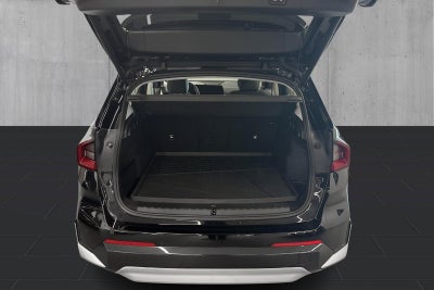 BMW iX1 xDrive30 X-Line