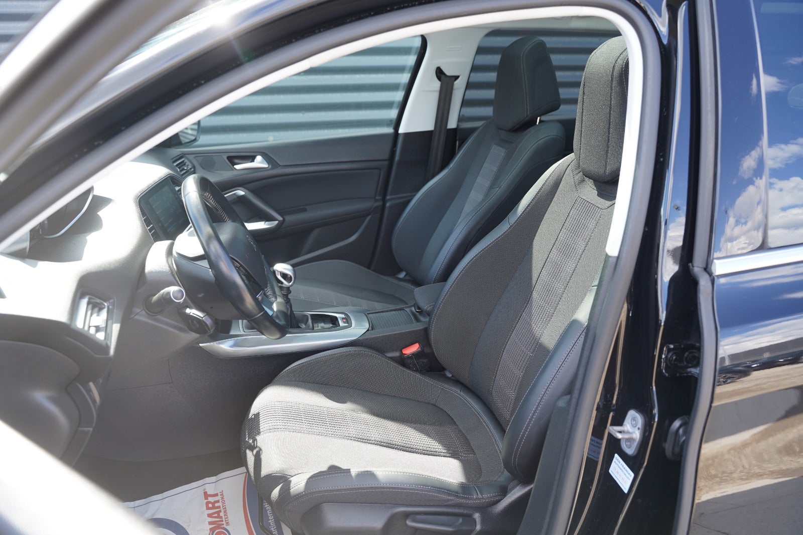 Billede af Peugeot 308 1,5 BlueHDi 130 Allure+ Sky SW