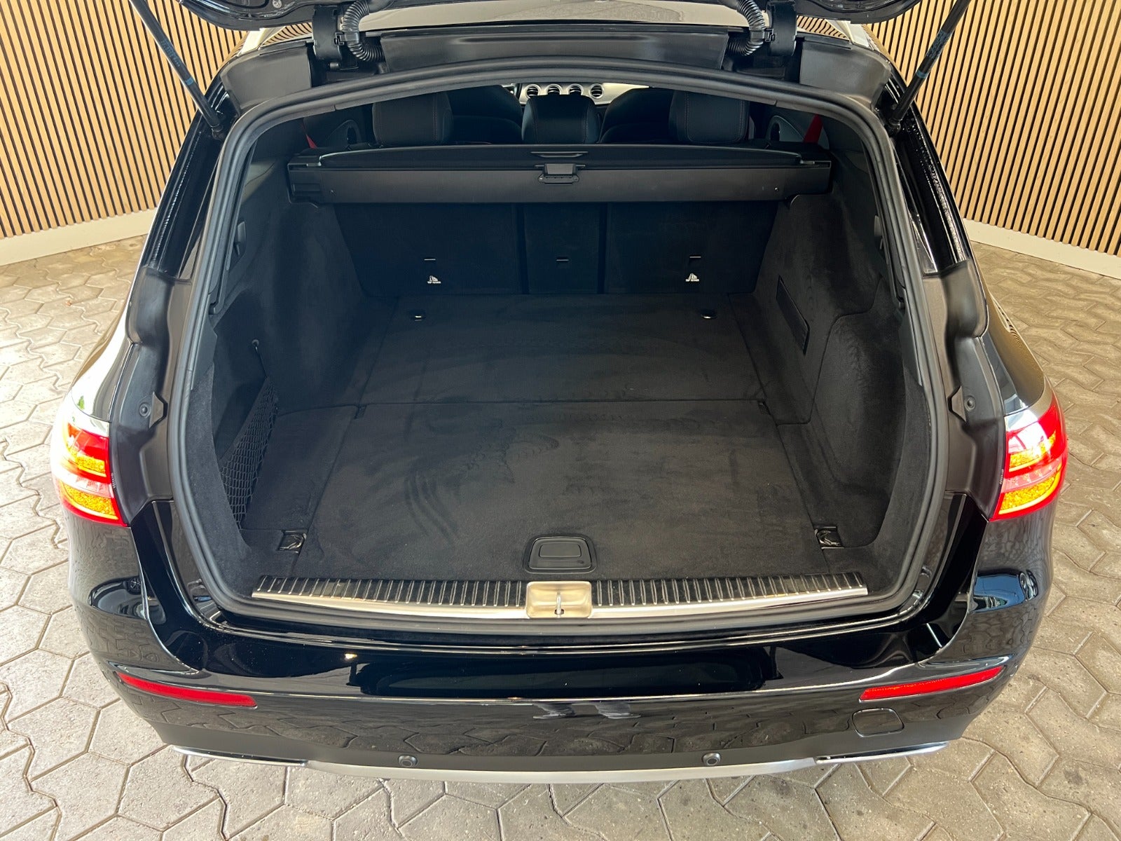 Mercedes E43 AMG stc. aut. 4Matic