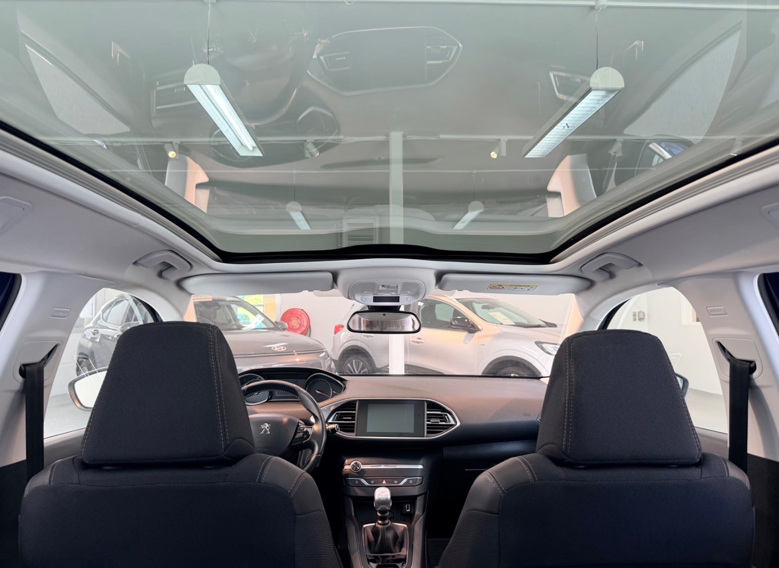 Billede af Peugeot 308 1,5 BlueHDi 130 Selection Sky