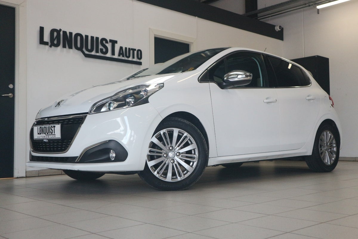 Peugeot 208 PureTech 82 Allure Sky