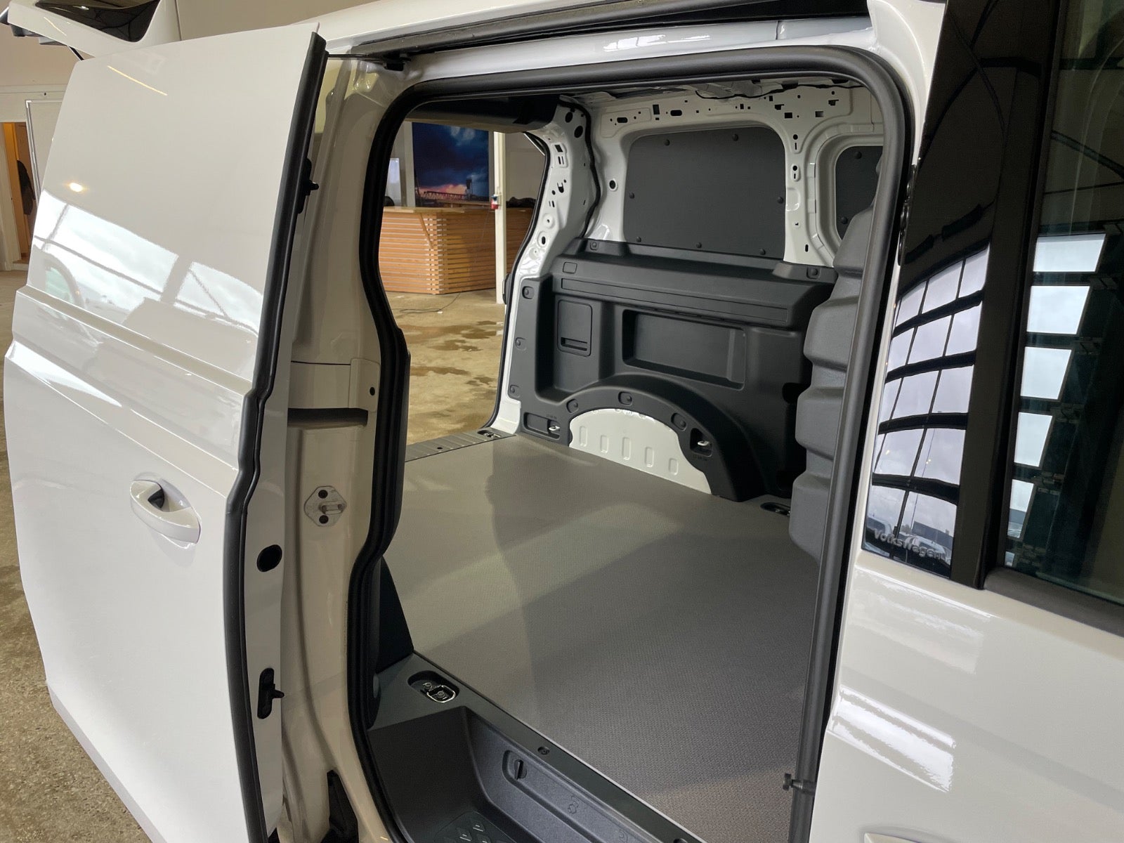 VW ID.Buzz Cargo Pro