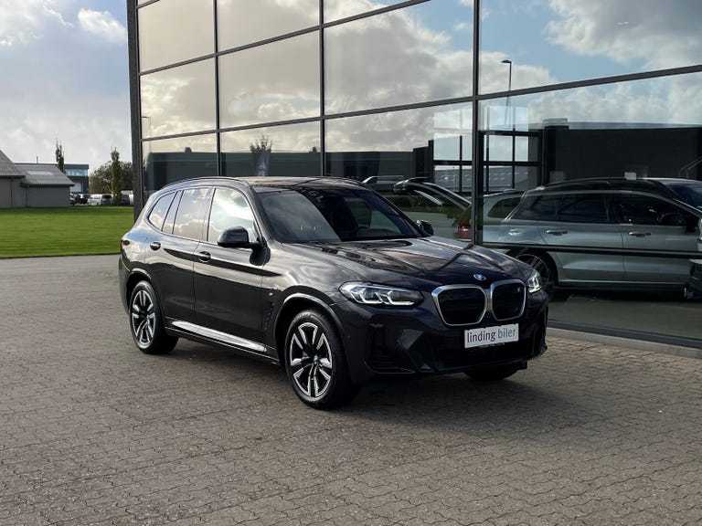 BMW iX3 Charged M-Sport