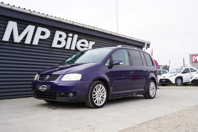 VW Touran 2,0 TDi 136 Trendline DSG Van