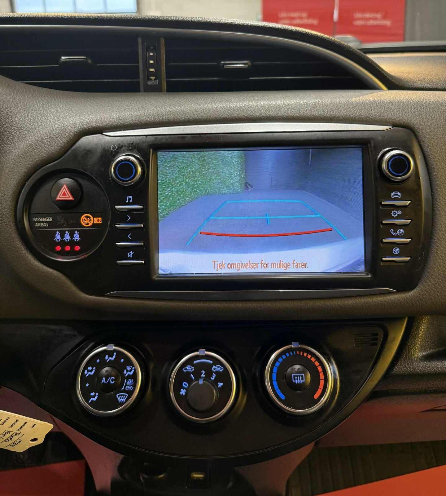 Billede af Toyota Yaris 1,0 VVT-i T1