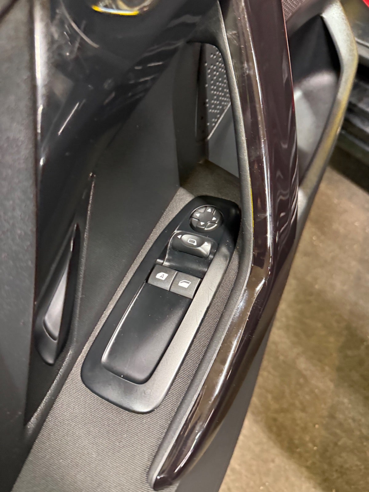 Billede af Peugeot 208 1,2 e-THP 110 Active