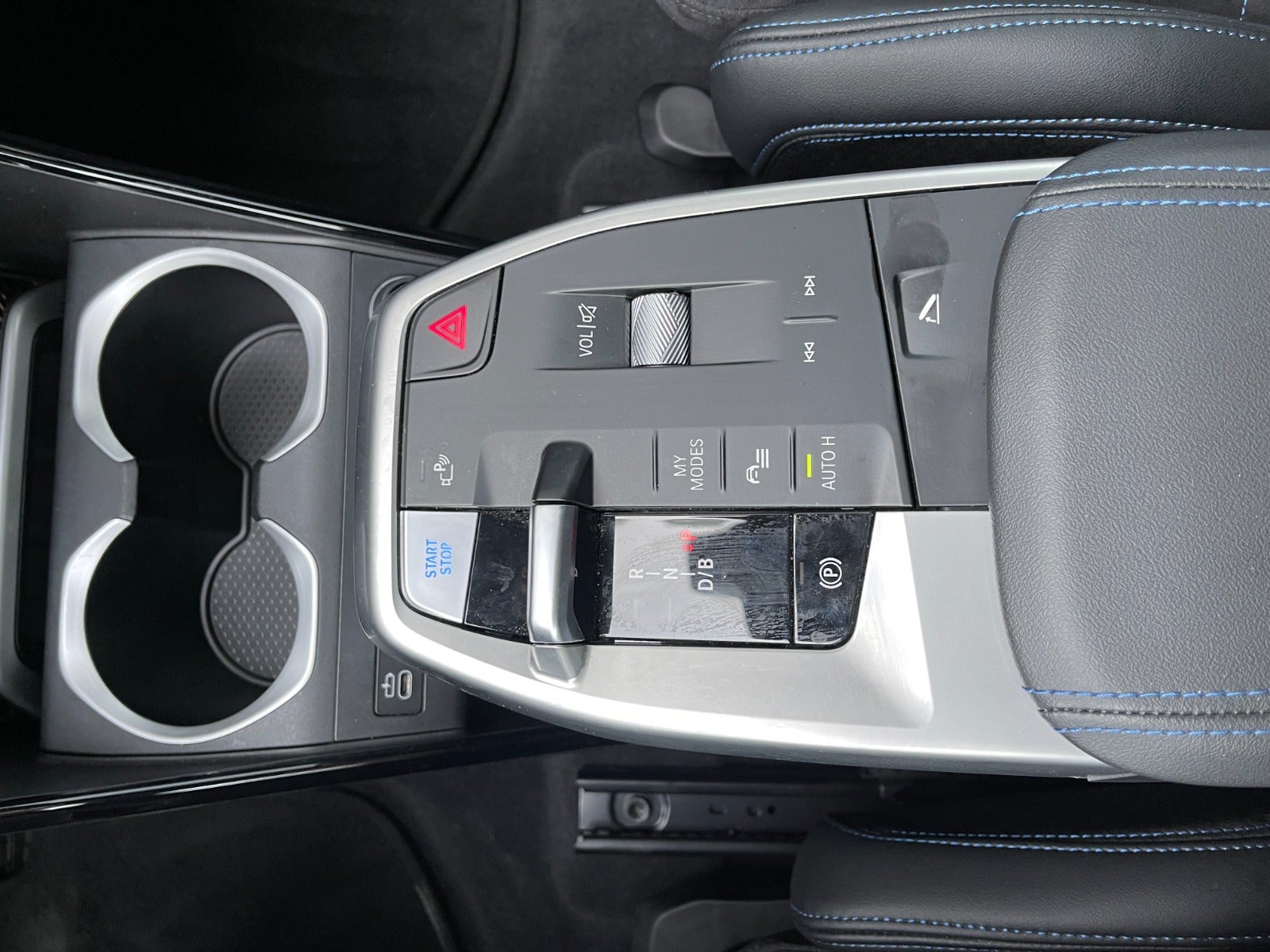 BMW iX1 eDrive20 M-Sport Premium 5d - 11