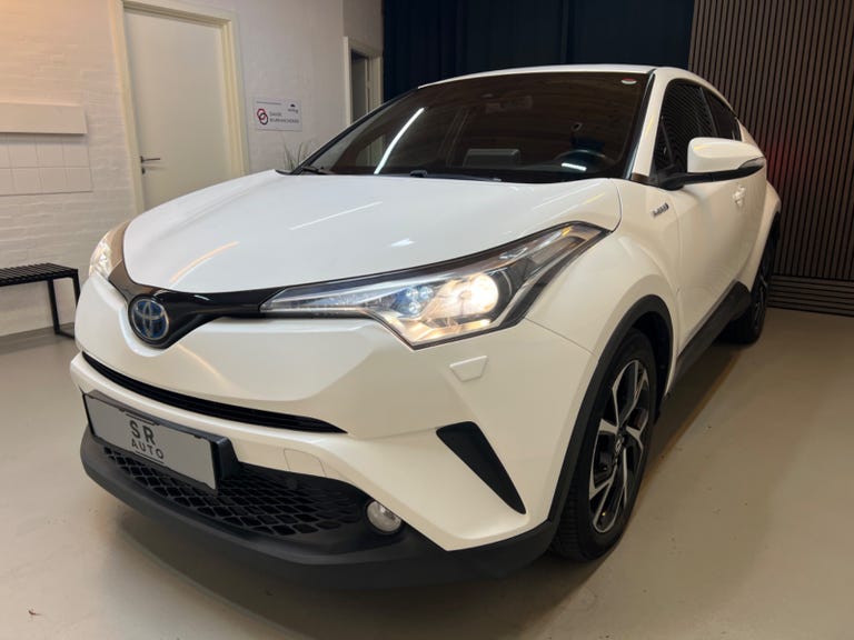 Toyota C-HR Hybrid C-LUB Selected CVT