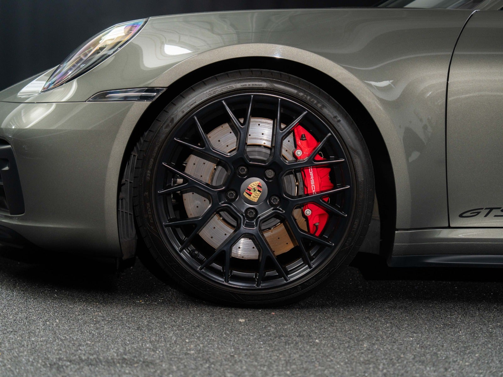 Gallery image 3 of 15