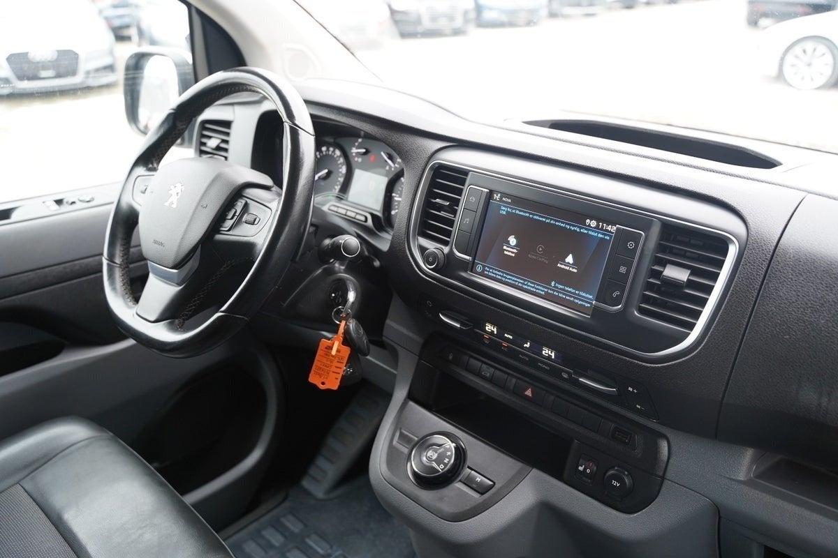 Billede af Peugeot Expert 2,0 BlueHDi 122 L2 Premium EAT8 Van
