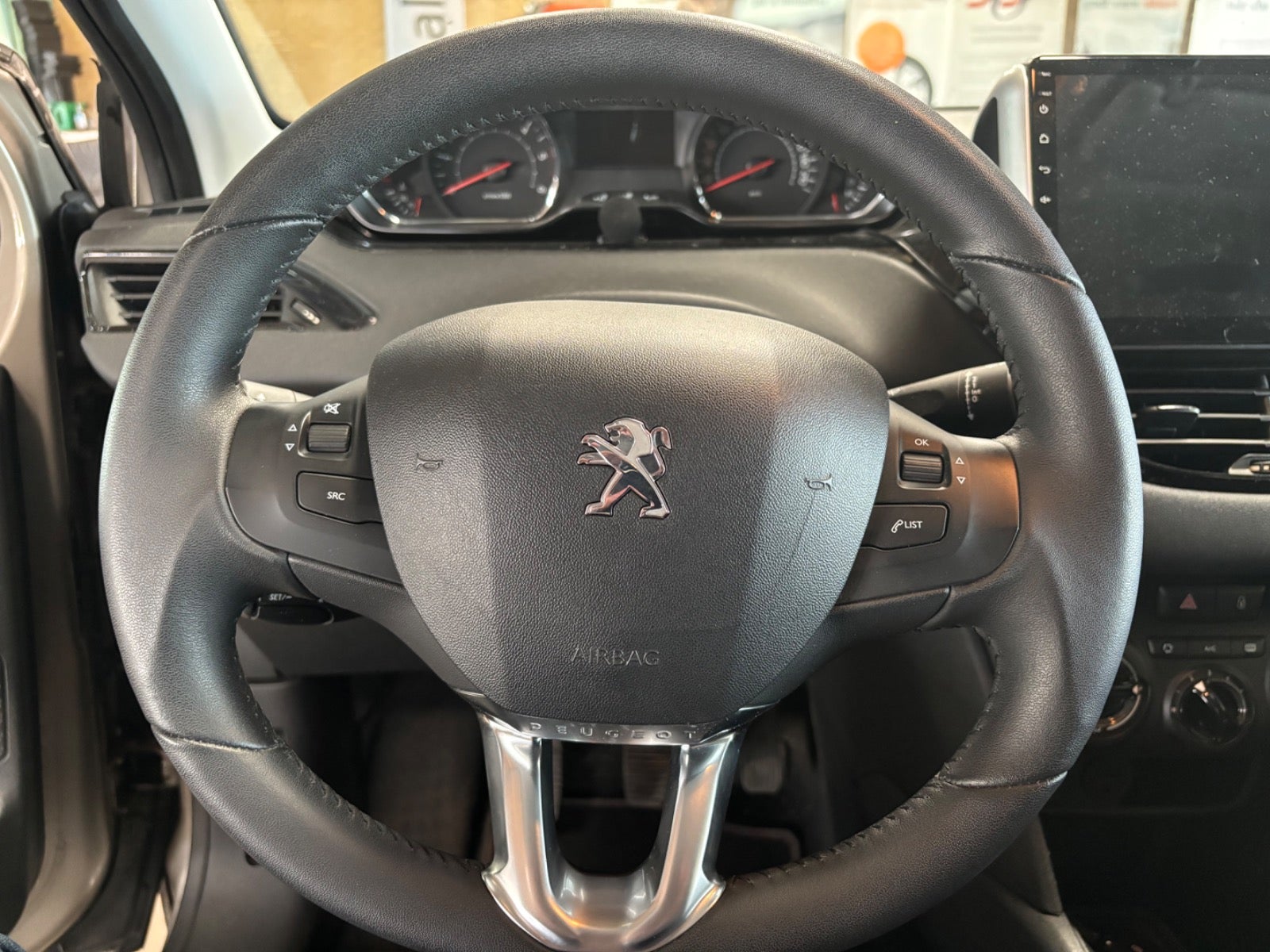 Peugeot 208 e-HDi 92 Active