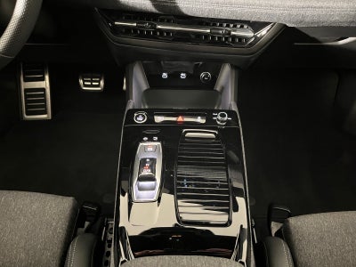 Audi Q6 e-tron S-line quattro Van