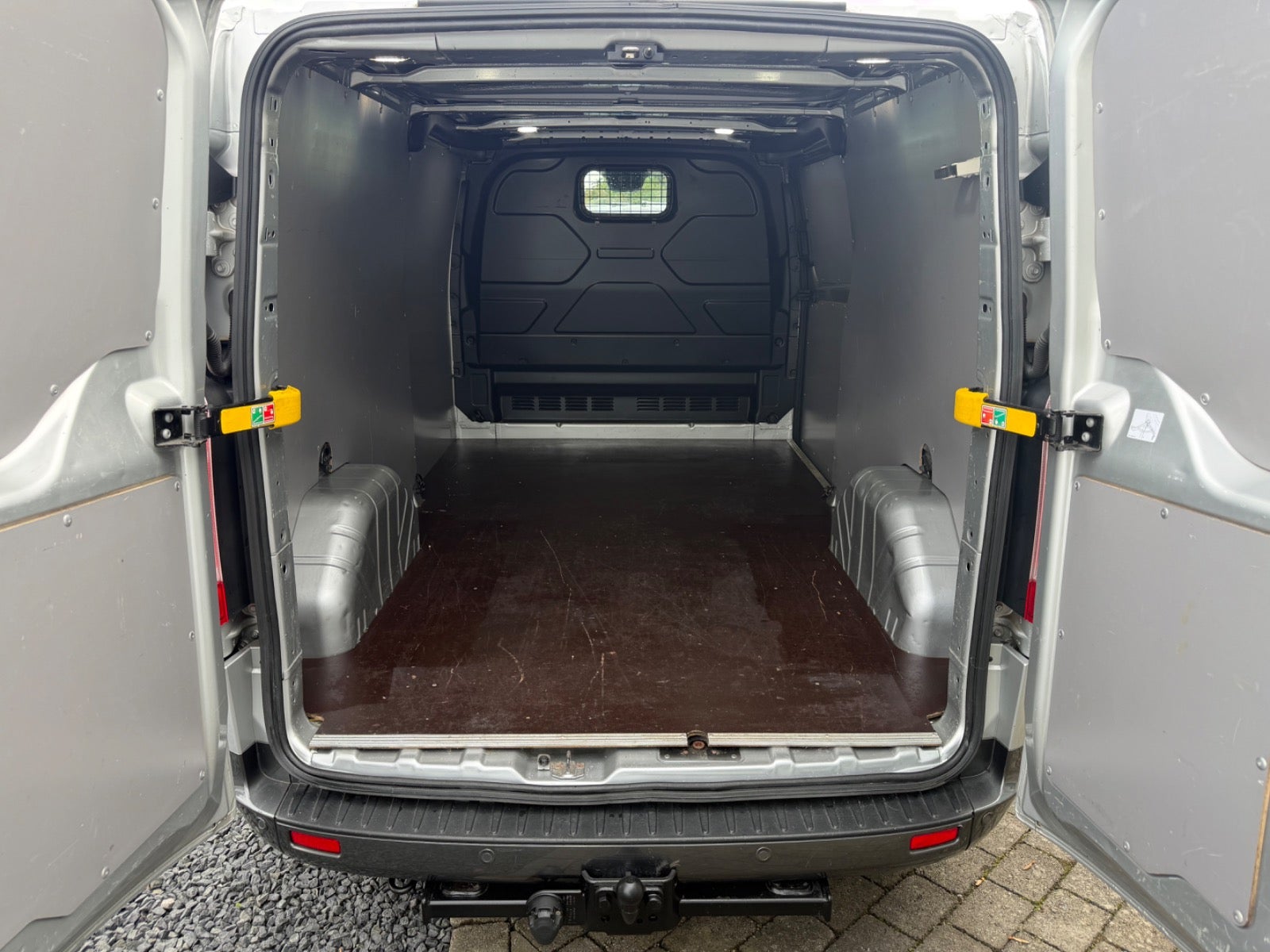 Ford Transit Custom 300 L2, Billede 8