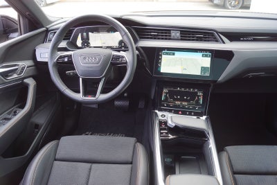 Audi e-tron Black Edition S-line quattro