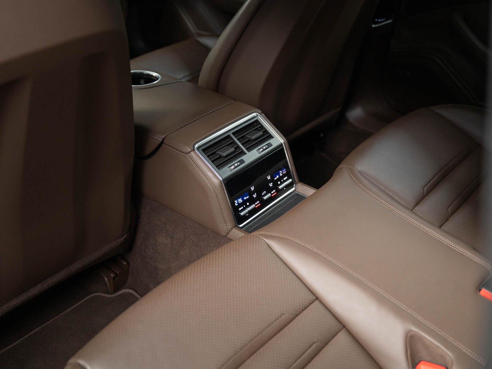 Gallery image 18 of 18