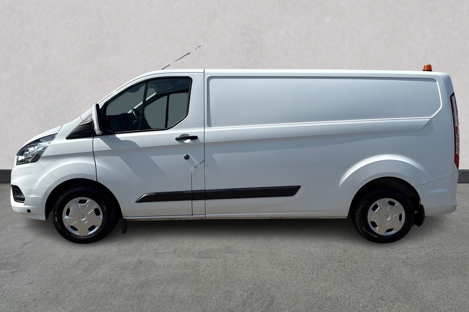 Billede af Ford Transit Custom 300L 2,0 TDCi 130 Trend