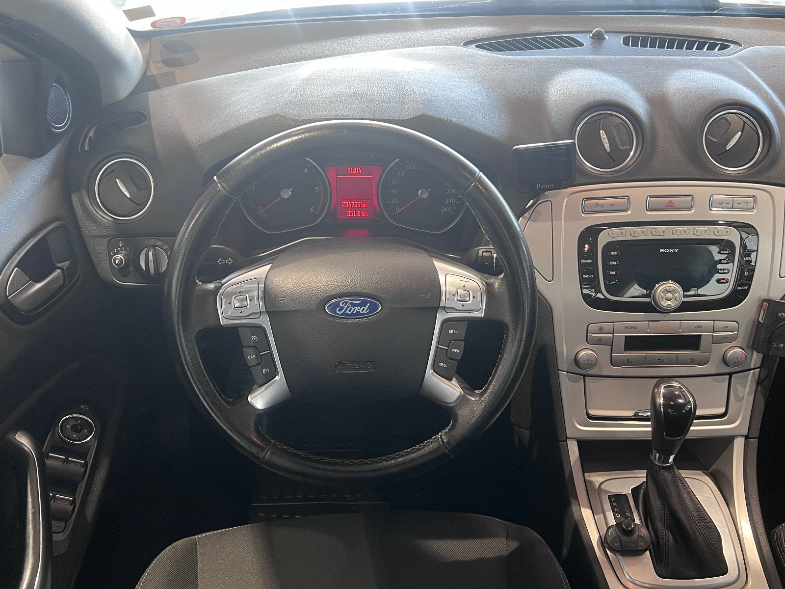 Billede af Ford Mondeo 2,0 TDCi 140 Titanium stc. aut.