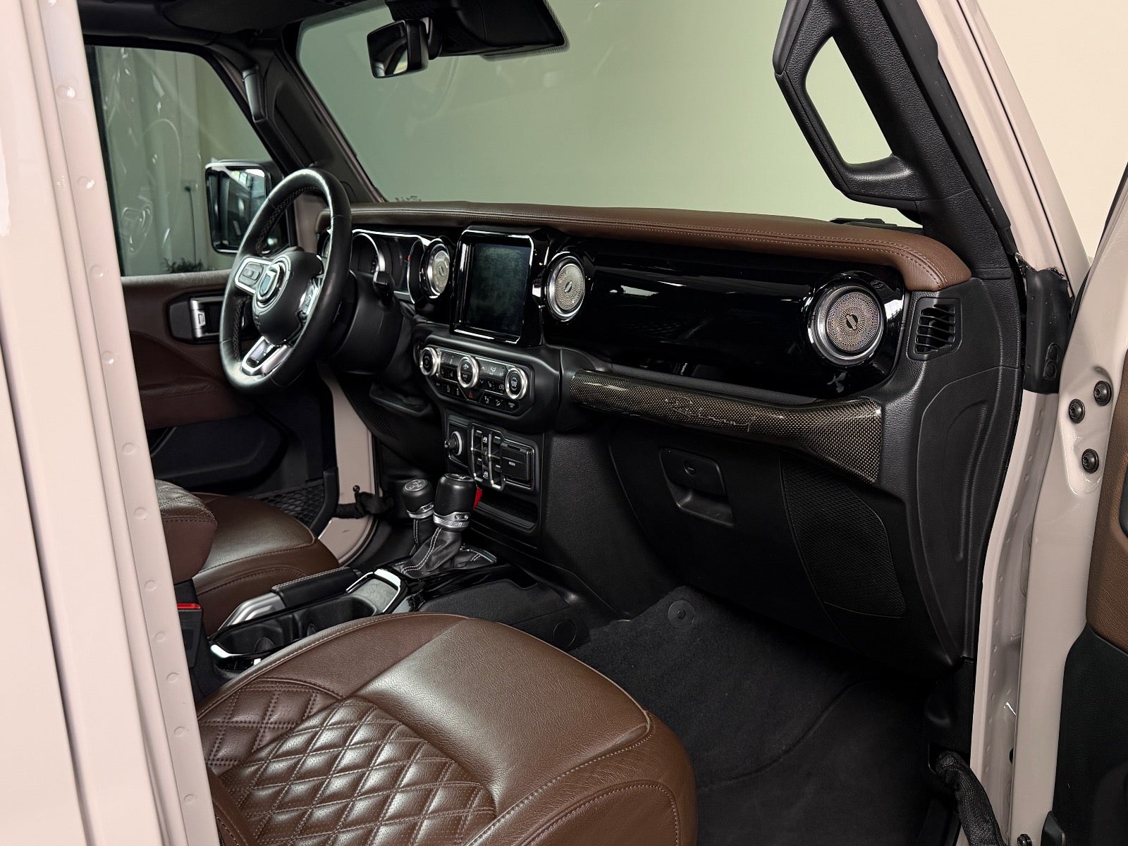 Jeep Wrangler Unlimited 2,0 T Brute Sky One aut. 4×4 4d - 14