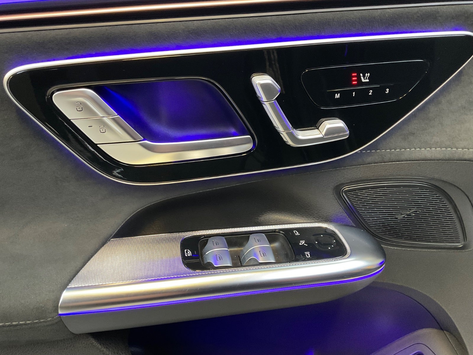 Mercedes EQE350 AMG Line 4d - 12