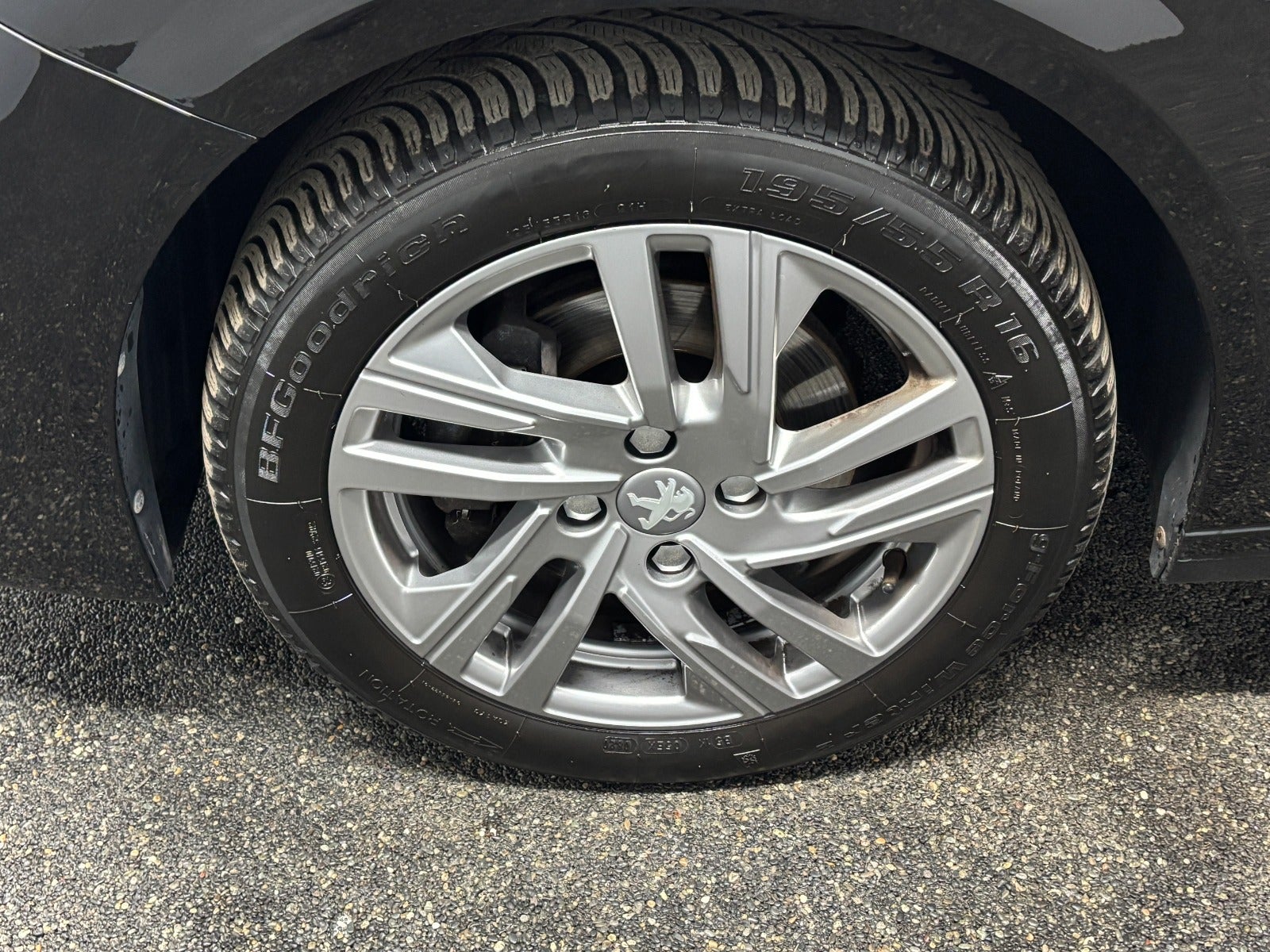 Billede af Peugeot 208 1,5 BlueHDi 100 Allure Sky