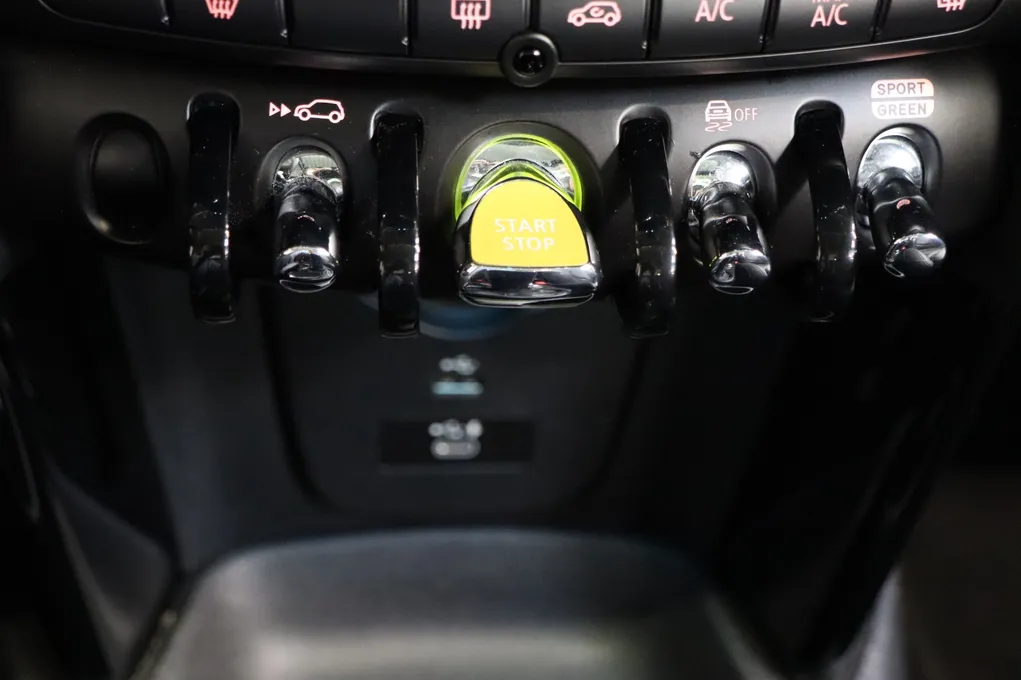 MINI Cooper SE Camden Edition