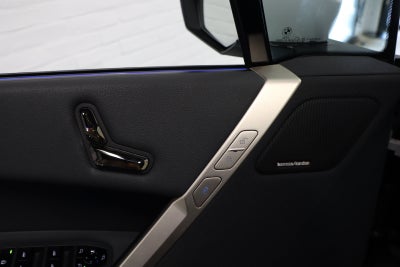 BMW iX xDrive40 Fully Charged