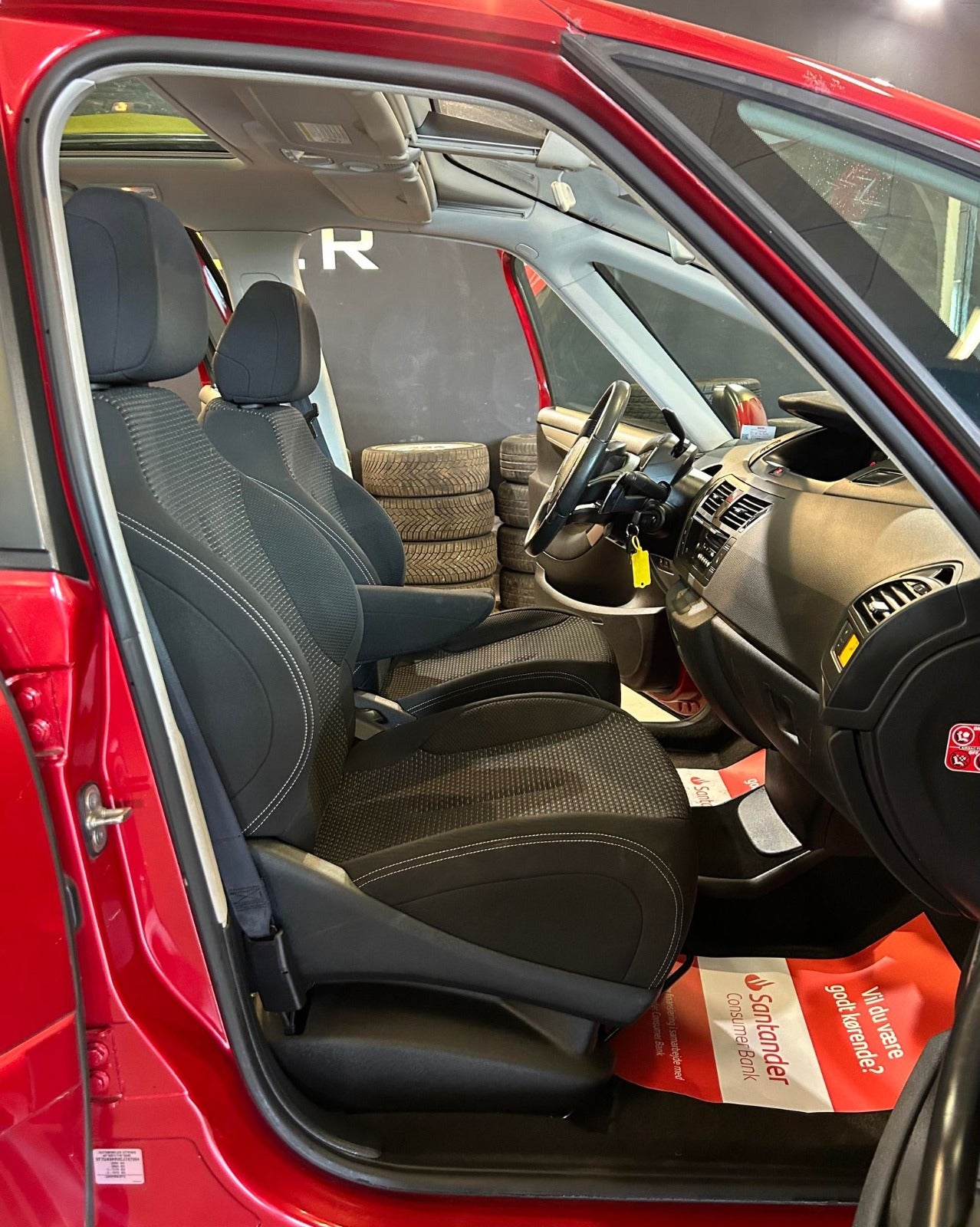 Billede af Citroën Grand C4 Picasso 1,6 e-HDi 112 Business E6G 7prs