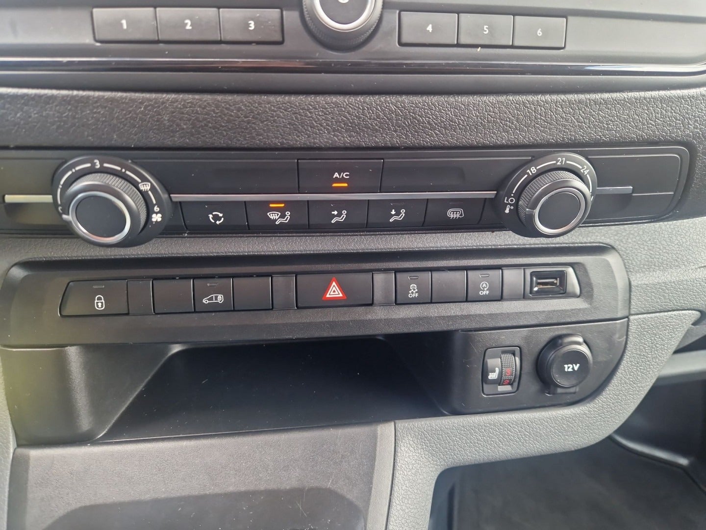 Billede af Peugeot Expert 2,0 BlueHDi 120 L2 Plus Van