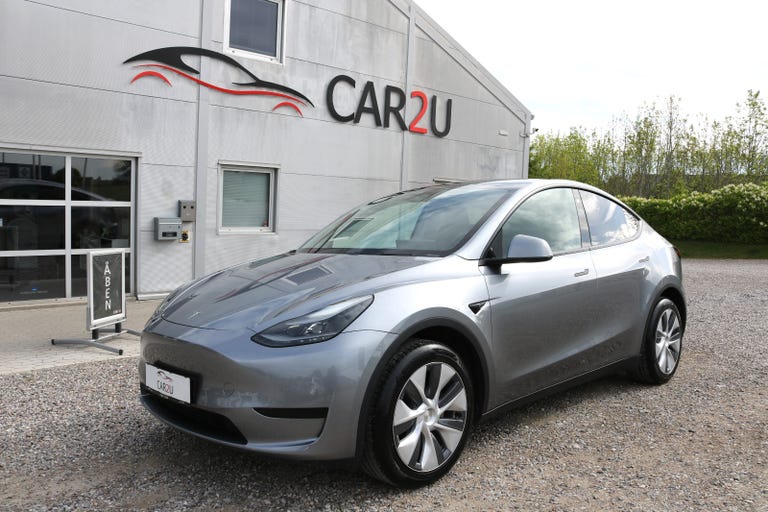 Tesla Model Y RWD