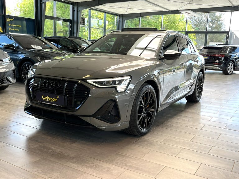 Audi e-tron Black Edition S-line quattro
