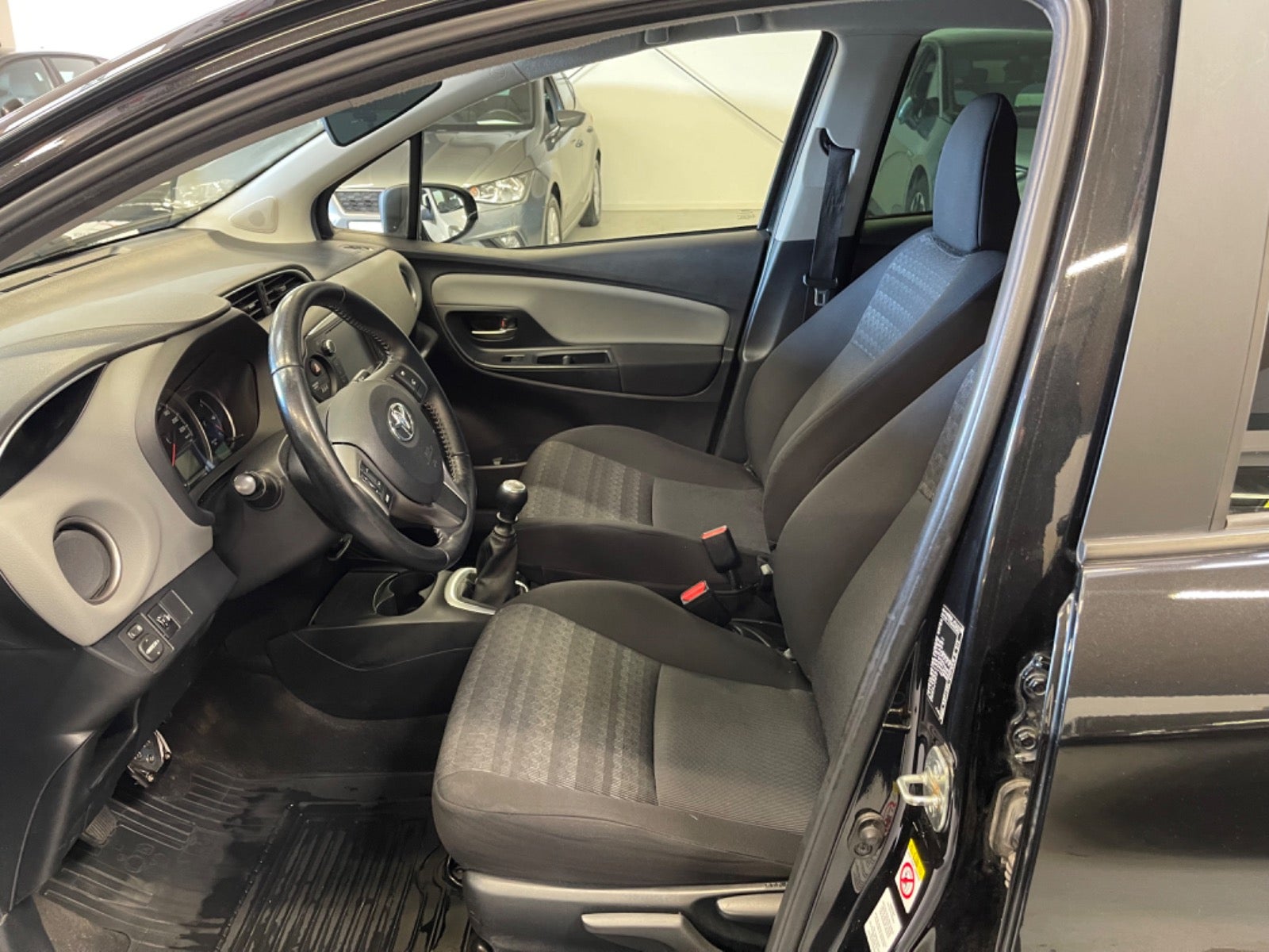 Billede af Toyota Yaris 1,3 VVT-i T2