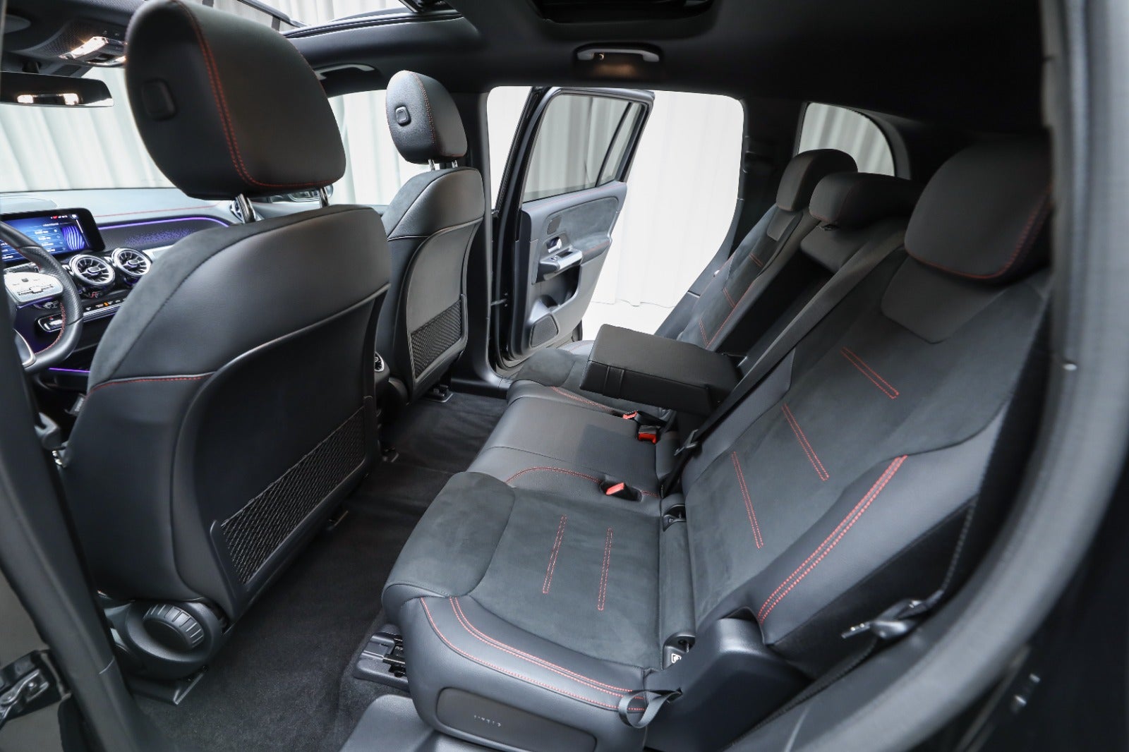 Mercedes-Benz EQB 350 (5/8)