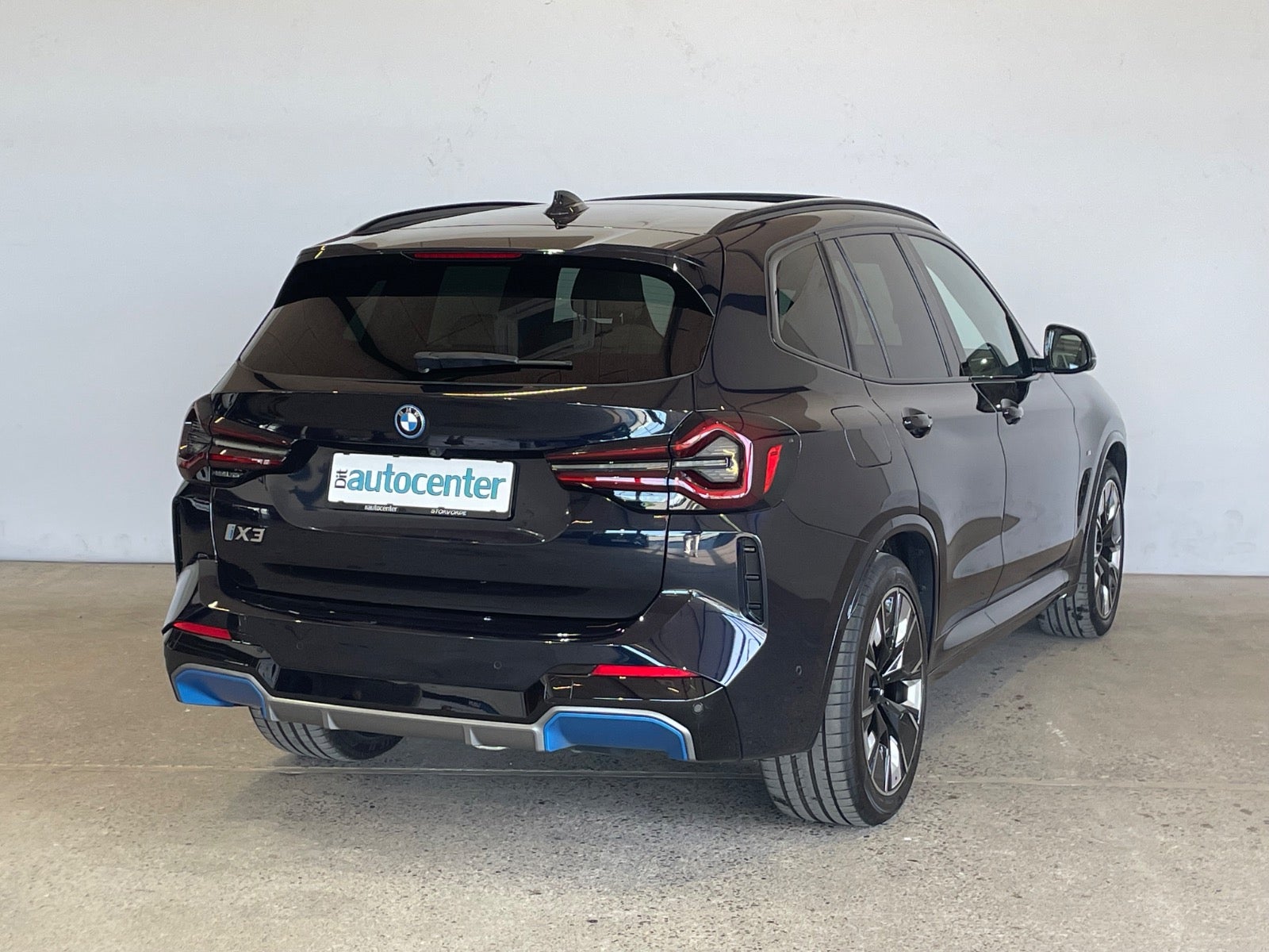 BMW iX3 Charged Plus M-Sport