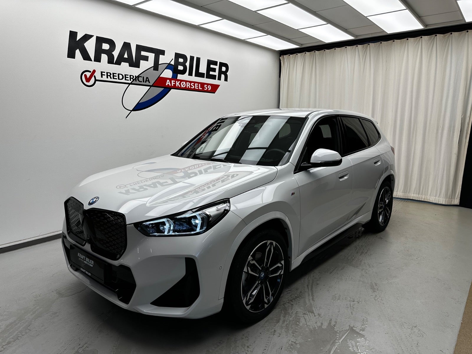 Billede af BMW iX1  eDrive20 Fully Charged M-Sport