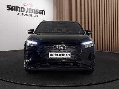 Audi Q4 e-tron Attitude quattro Van