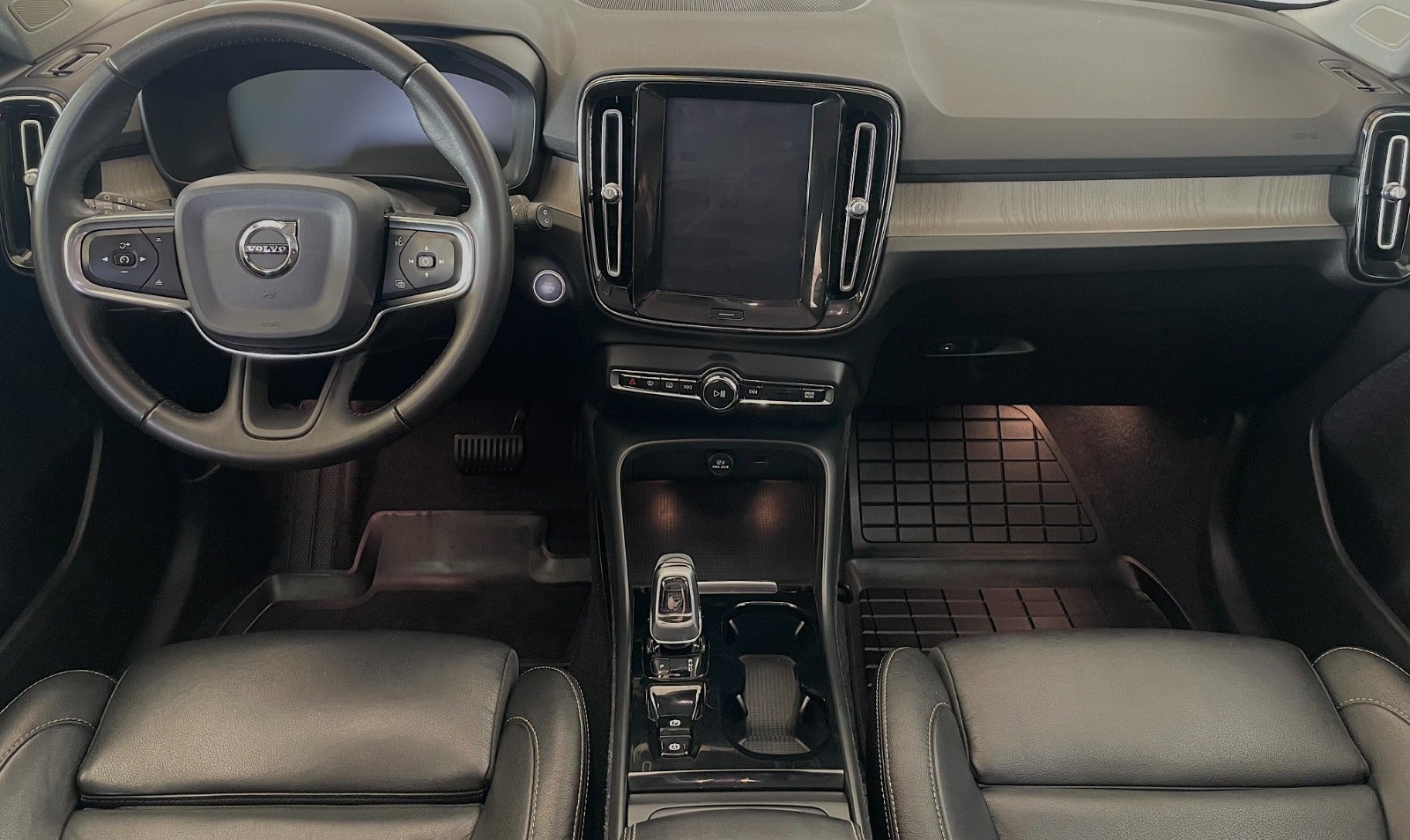 Billede af Volvo XC40 2,0 D4 190 Inscription aut. AWD