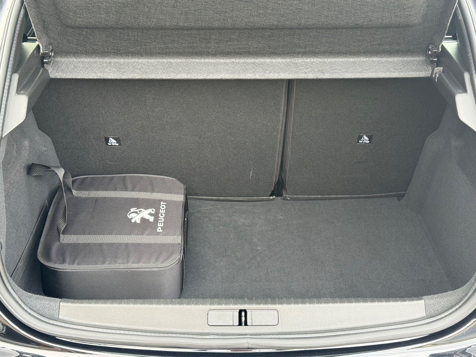 Peugeot e-208 Active